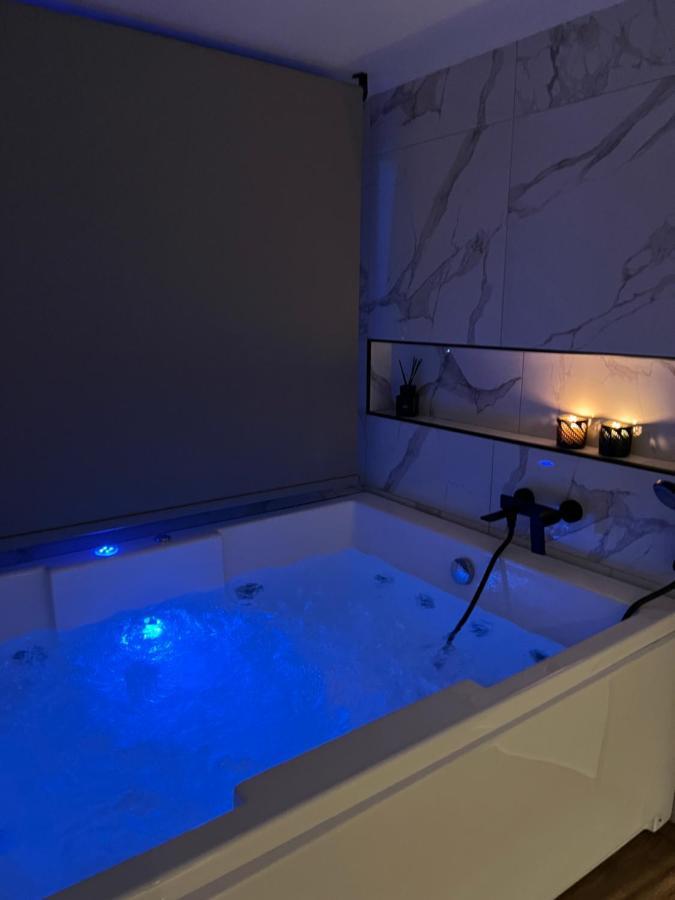 The Skyline Suite Florina Dış mekan fotoğraf